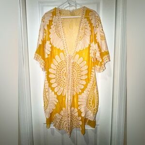 SirenLily Yellow and White maternity Floral Kimono. Size XL